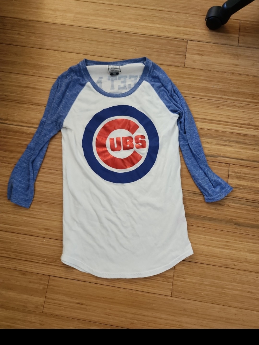 PINK Cubs small 3/4 sleeved t-shirt womens small raglan tshirt Victorias Secret